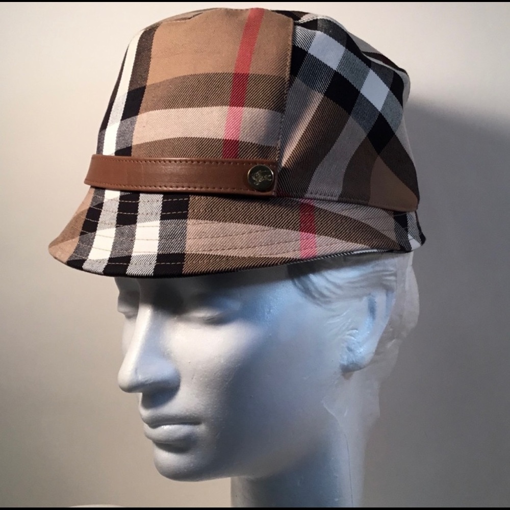 Burberry women s cap